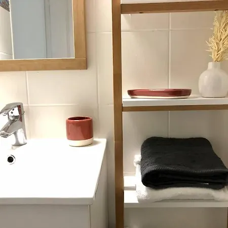 Beau Avec Piscine Appartement *